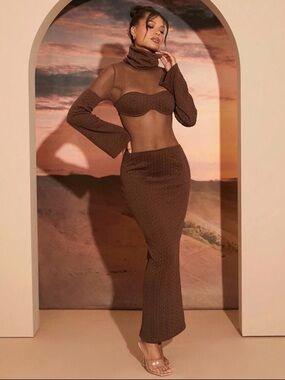 Brown Knit Maxi Skirt – Sleek High-Waist Styling